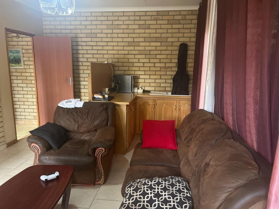 5 Bedroom Property for Sale in Potchefstroom South North West